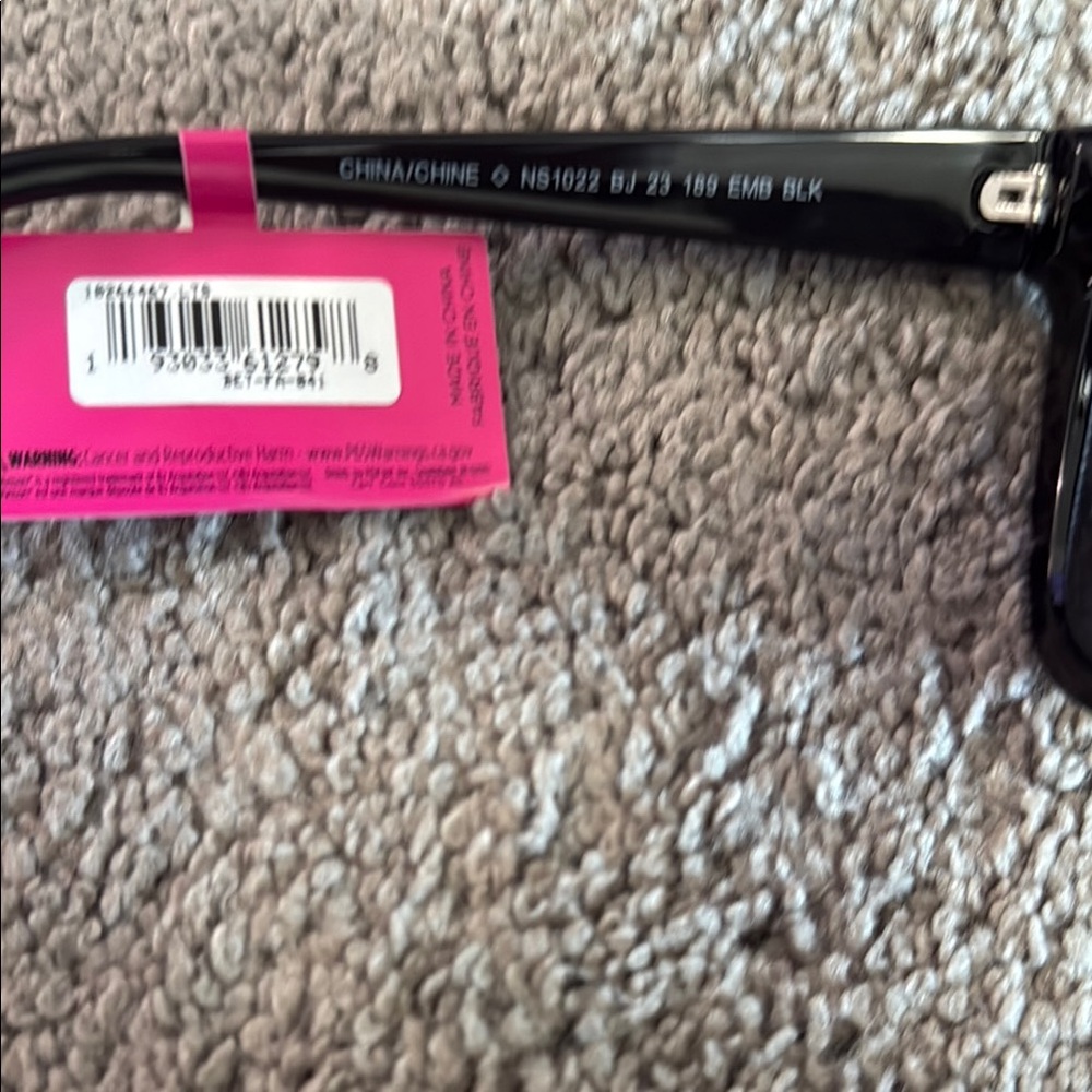 Betsey Johnson Black Sunglasses Accessories - Picture 4 of 6